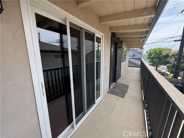 Building Photo - 104 Avenida San Dimas