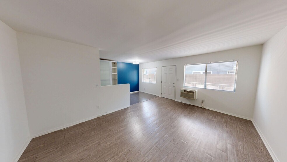 Interior Photo - 937 Hype