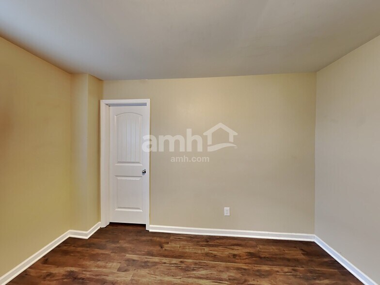 Building Photo - 407 Dunnwood Ct