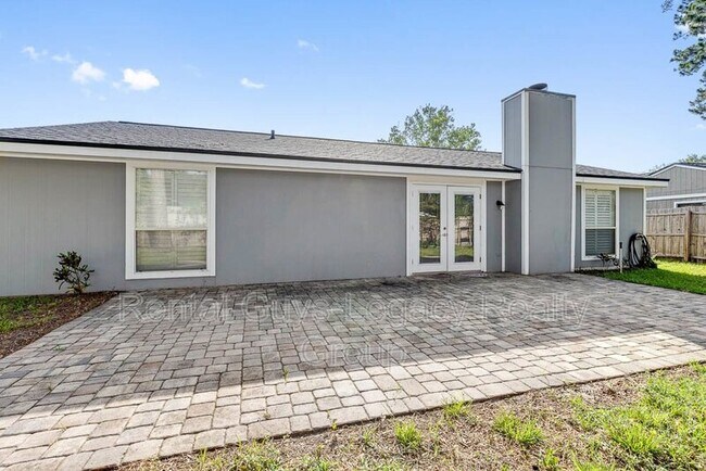 Building Photo - 10729 Squires Ct