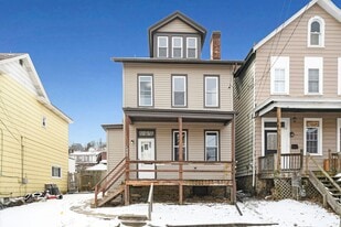 Building Photo - 855 Crucible St