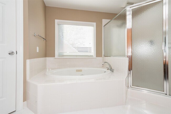 Building Photo - Waterfront Community Estate Home at Sterling Pointe in Cornelius