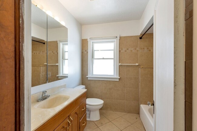 Building Photo - Charming 3 Bedroom Bungalow in West Valley