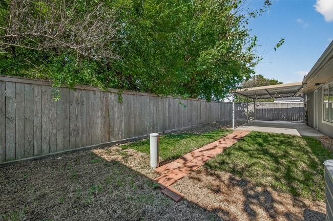 Building Photo - 1407 Somercotes Ln