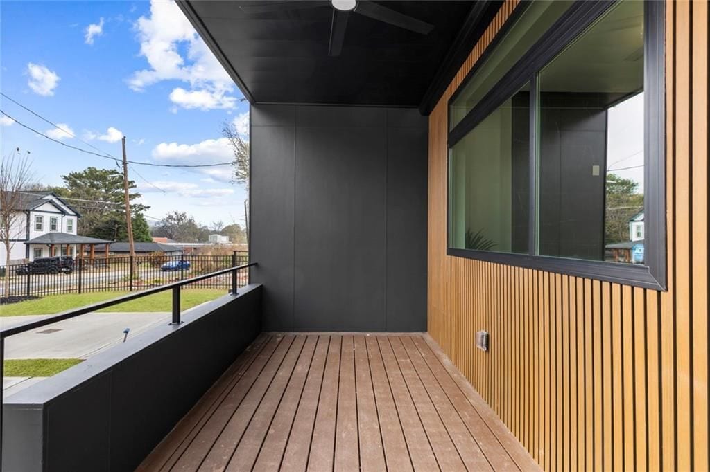 Building Photo - 582 Hope St SW