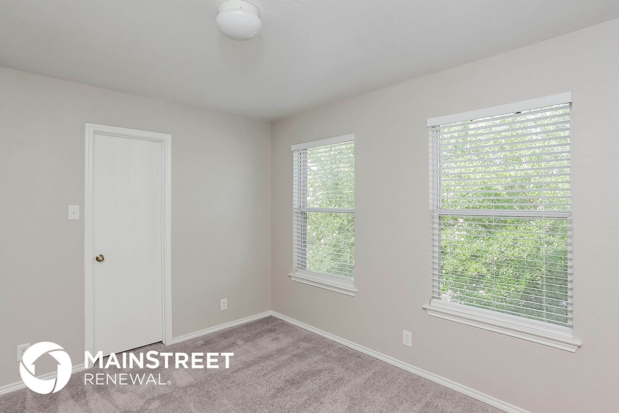 Building Photo - 121 Angus Way