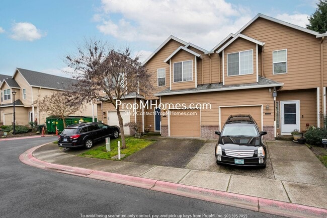 Building Photo - Updated Three Bedroom Townhome Near Nike & Intel!