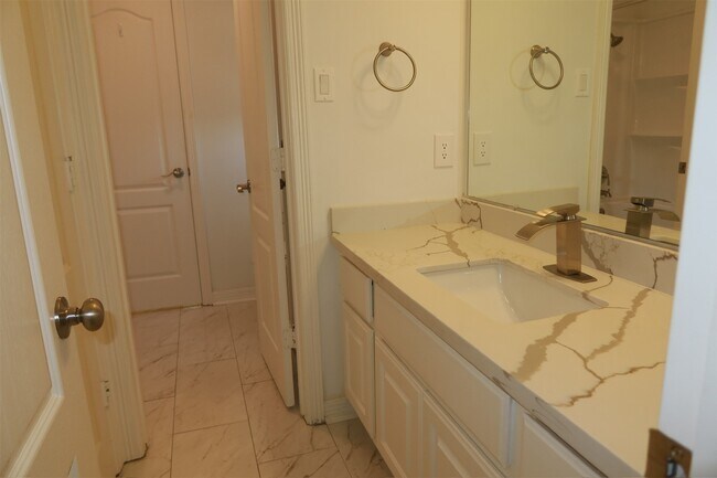 Building Photo - 12211 Summerland Ridge Ln