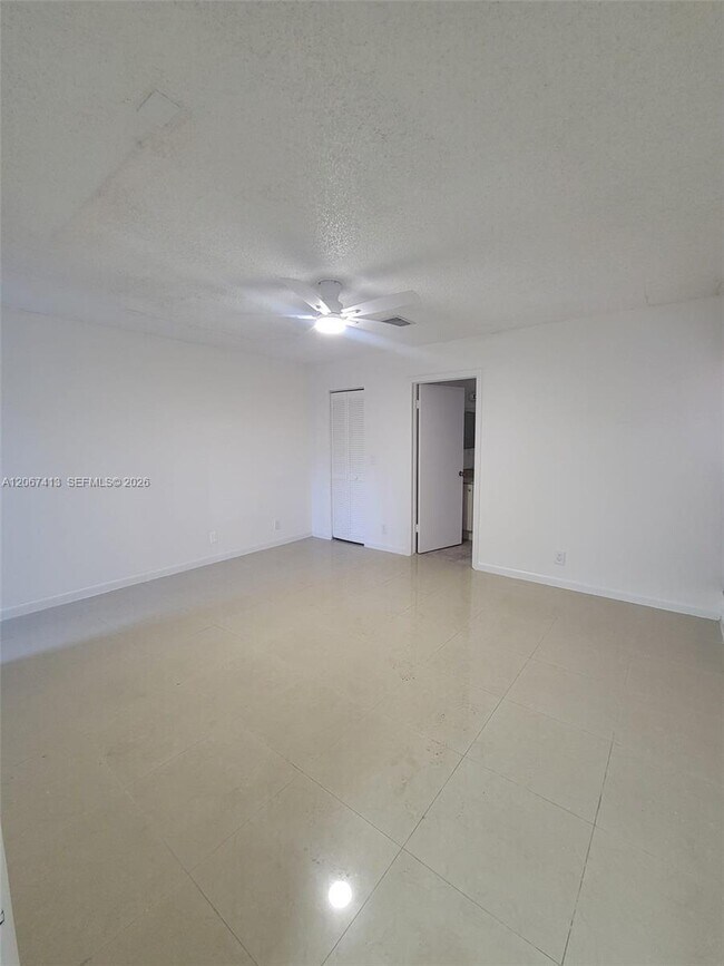 Building Photo - 8075 NW 71st Ct