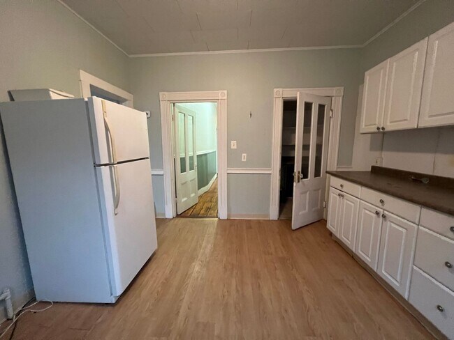 Building Photo - 4bed in Kendall Square