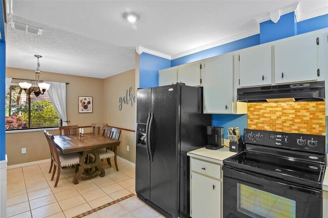 Building Photo - 512 Derby Dr