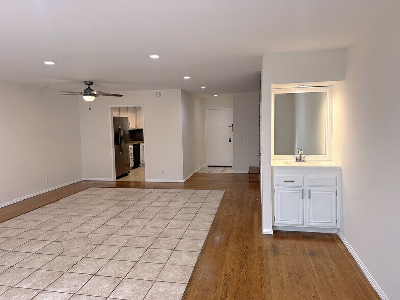 Living rm reverse - 1823 11th St