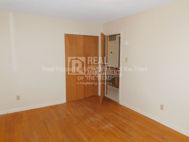 Building Photo - 8521 Richardsonwood Rd