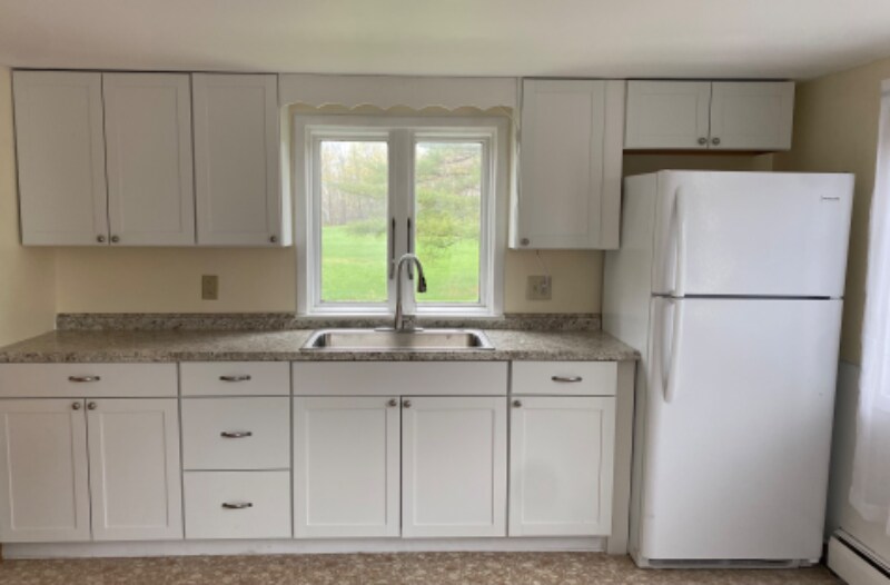 Building Photo - 469 River Rd