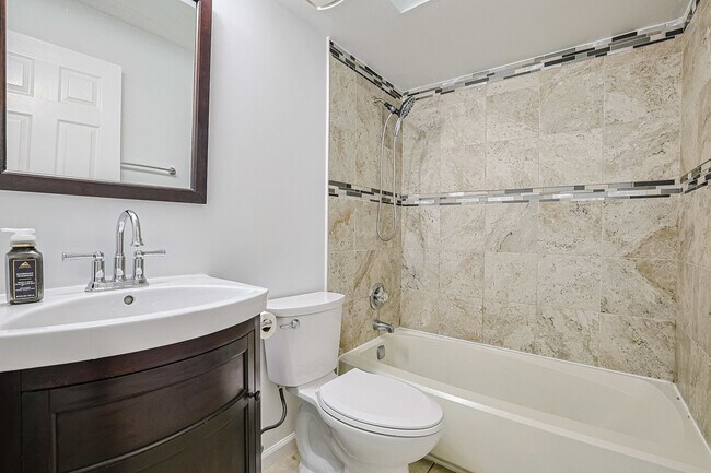 Building Photo - 929 Buccaneer Dr