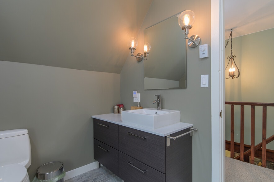 Building Photo - 38 Snow Rd