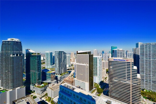 Building Photo - 950 Brickell Bay Dr