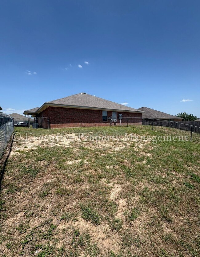 Building Photo - 208 Janelle Dr