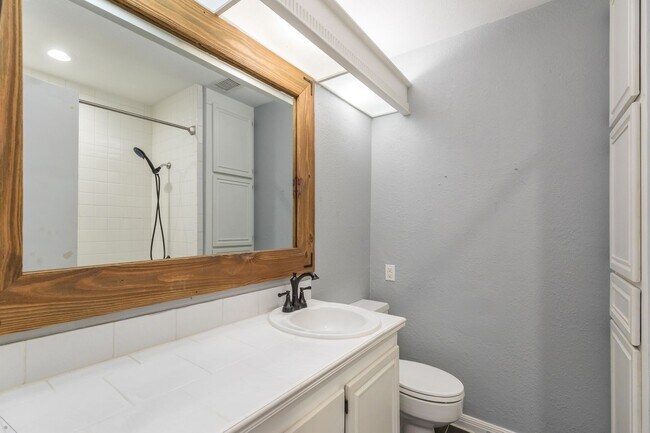 Building Photo - 3/2/2 READY TO RENT! Near ACU; ALL APPLIANCES PROVIDED