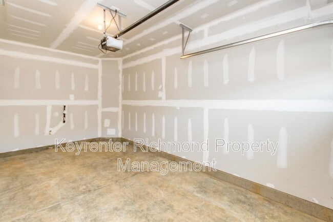 Building Photo - 8986 Ringview Dr