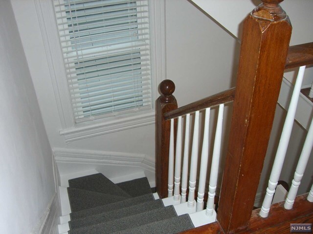 Building Photo - 27 Bellevue Terrace