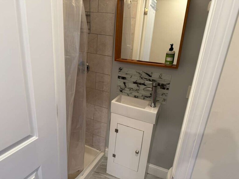 Building Photo - 89 Hancock St