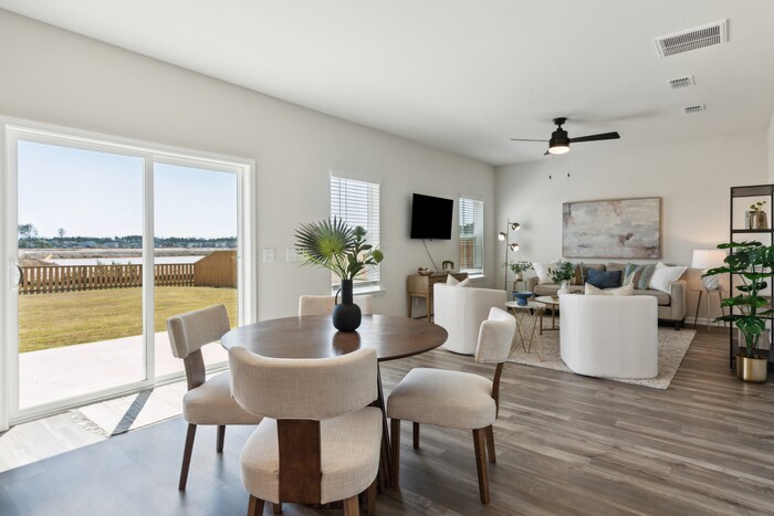 Building Photo - 463 Navona Dr