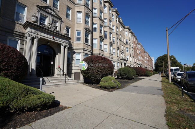 Building Photo - 1191 Boylston St