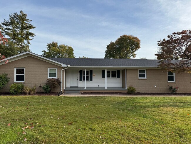 Building Photo - 516 Claremoor Ave