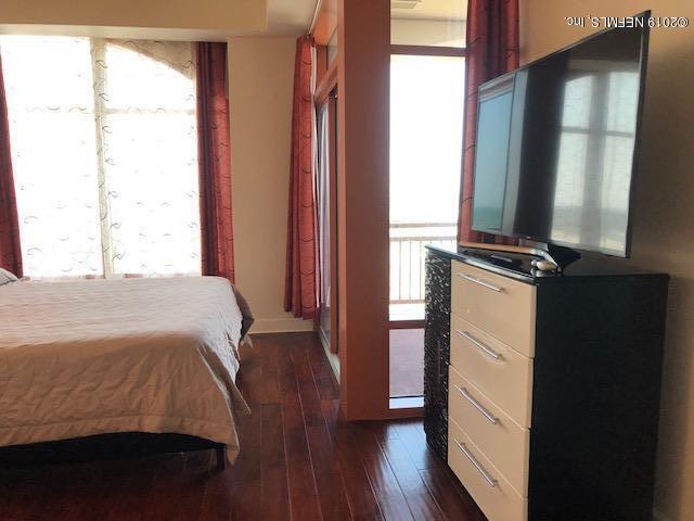 Building Photo - 320 1st St N