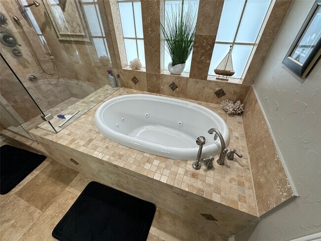 Building Photo - 7002 Greatwood Trails Ct