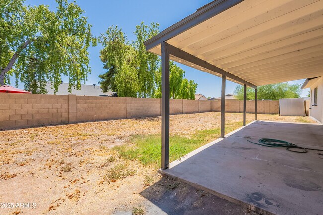 Building Photo - 2839 W Villa Maria Dr