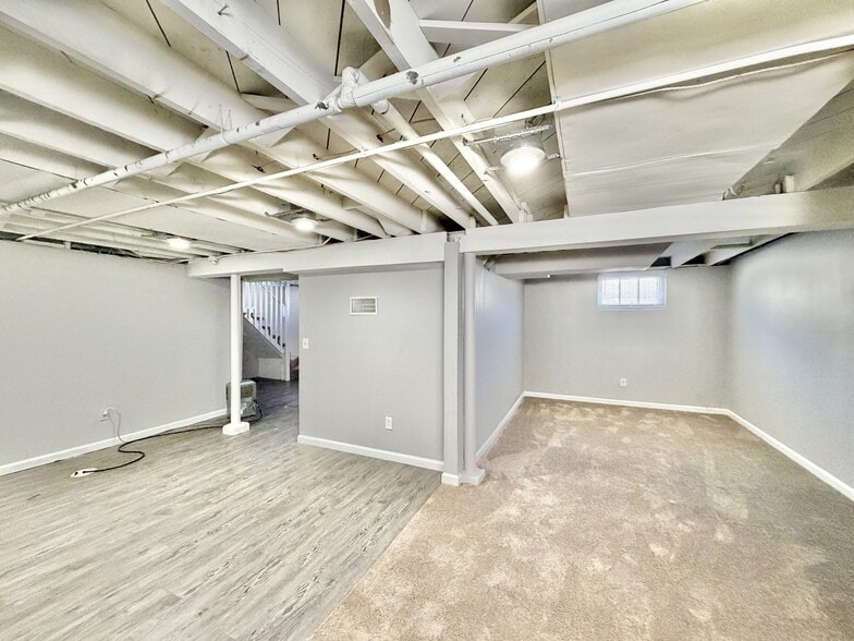 Building Photo - 1212 Center Ave