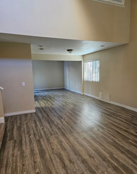 Building Photo - 2064 Riverbirch Dr