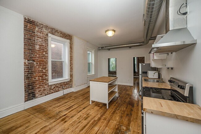 Building Photo - 3531 California Ave