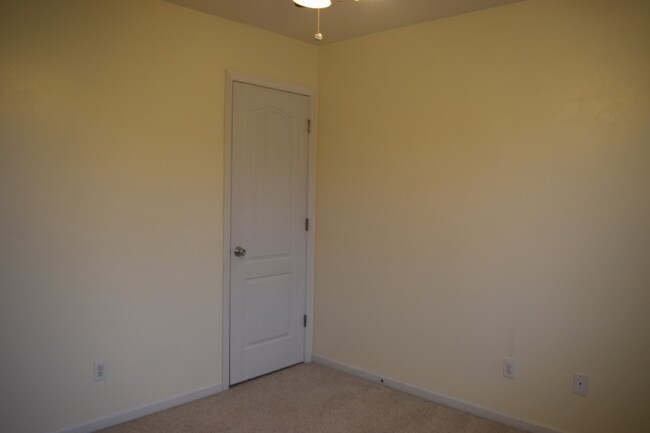 Building Photo - 3-Bedroom Home with Room to Roam – Fenced In Backyard