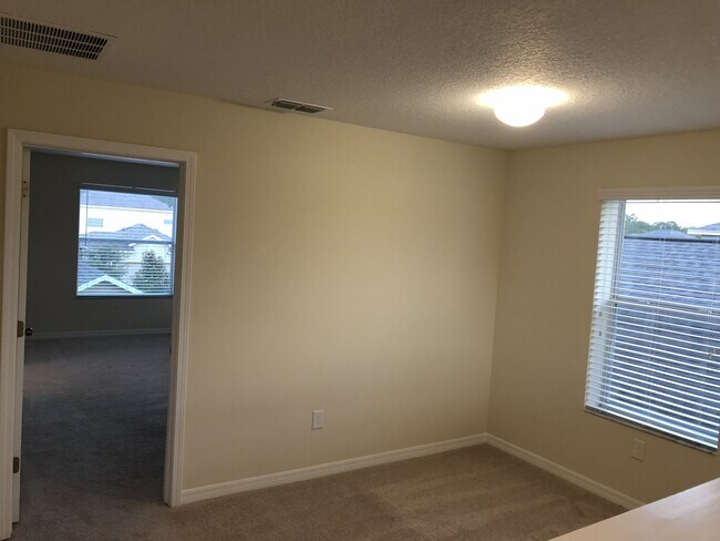 Building Photo - Beautiful Renovated 3/2.5 Located In Independence