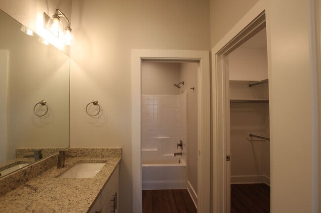 Building Photo - Luxury 3 Bedroom 2 Bath Townhomes in Bullard ISD!