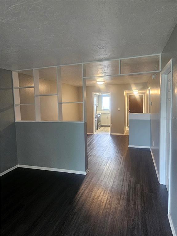 Building Photo - 3592 Lake Bayshore Dr