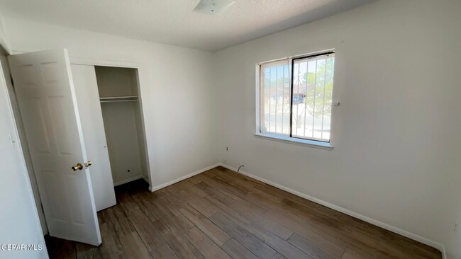 Building Photo - 11516 Jim Ferriell Dr