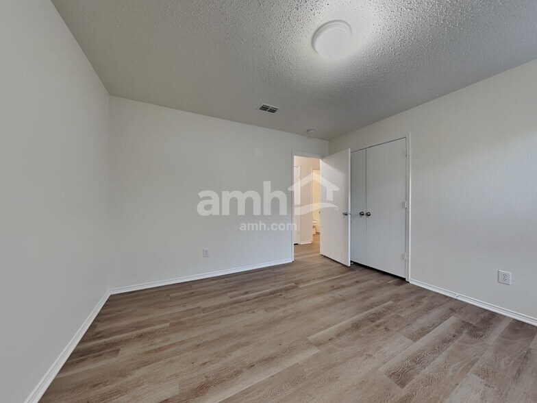 Building Photo - 3878 Fox Meadow Way