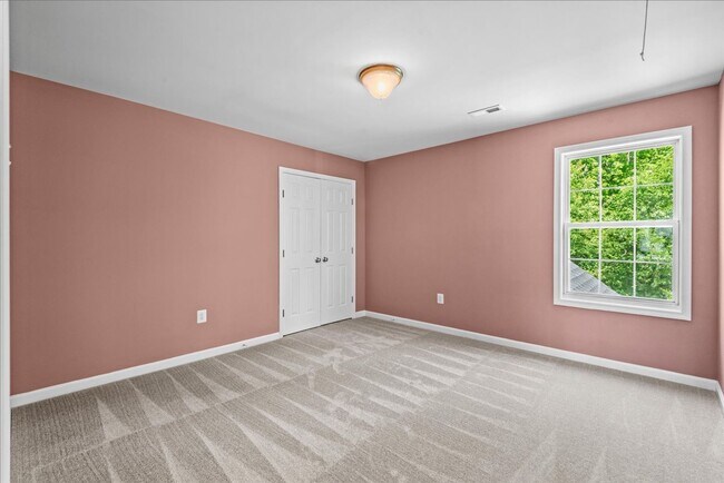 Building Photo - CLOSE TO I-95 & QUANTICO!