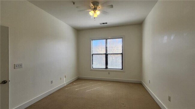 Building Photo - 799 Hammond Dr