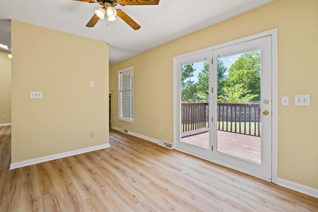 Building Photo - 2601 Hillshire Dr