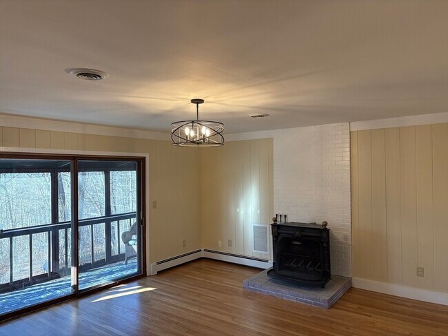 Building Photo - 150 W Wrentham Rd