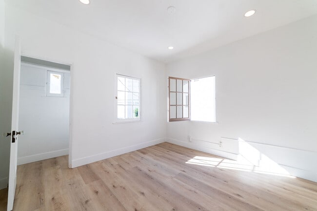 Building Photo - 6128 Orange St