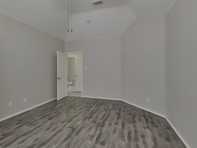 Building Photo - 6855 Tournament Dr