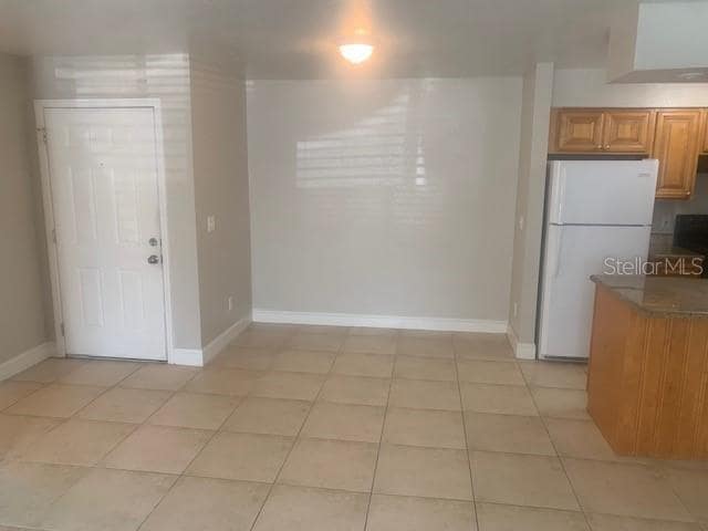 Building Photo - 620 Golden Raintree Pl
