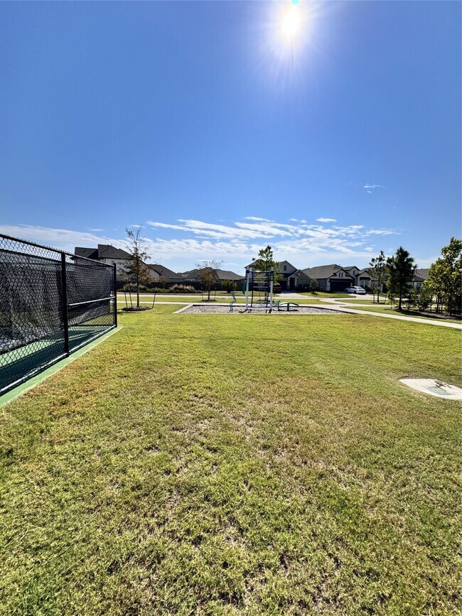 Building Photo - 8203 Leisure Pt Dr