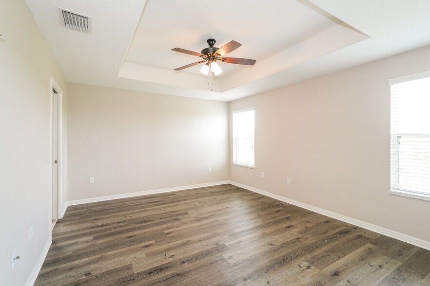 Building Photo - 7614 Maroon Peak Dr
